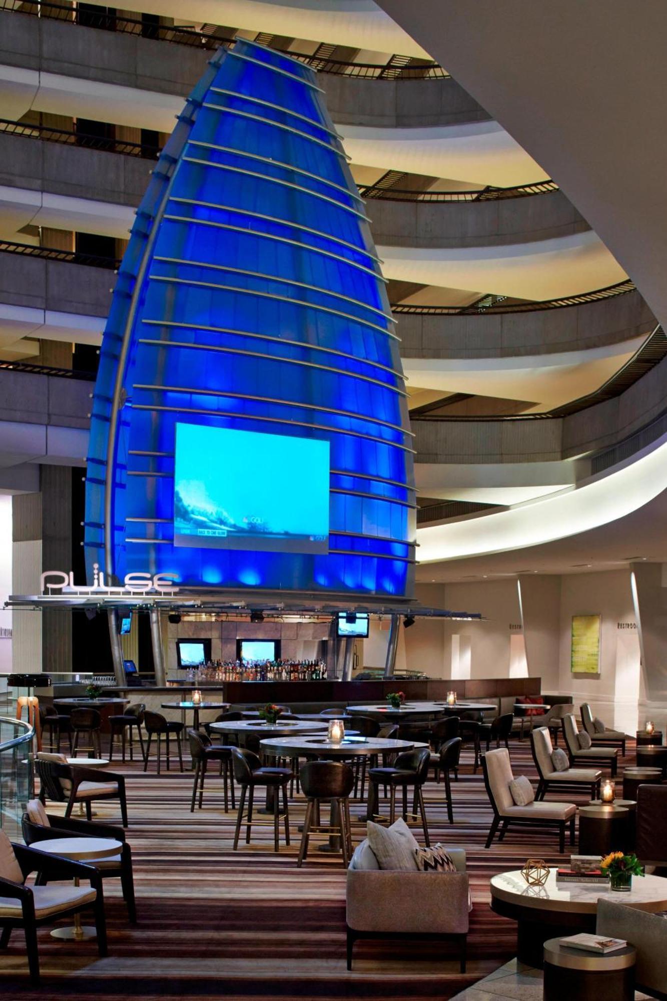 Marriott Marquis Hotel 4*